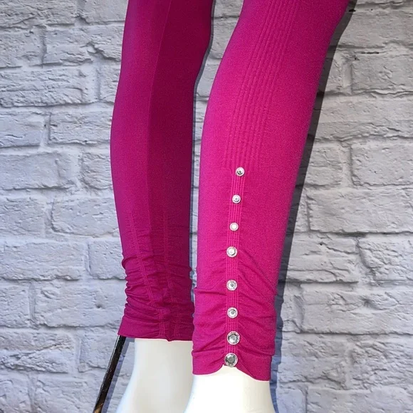 NWOT Magenta Pink Seamless Embellished Shirred Ankle Leggings OSFA - Picture 9 of 9